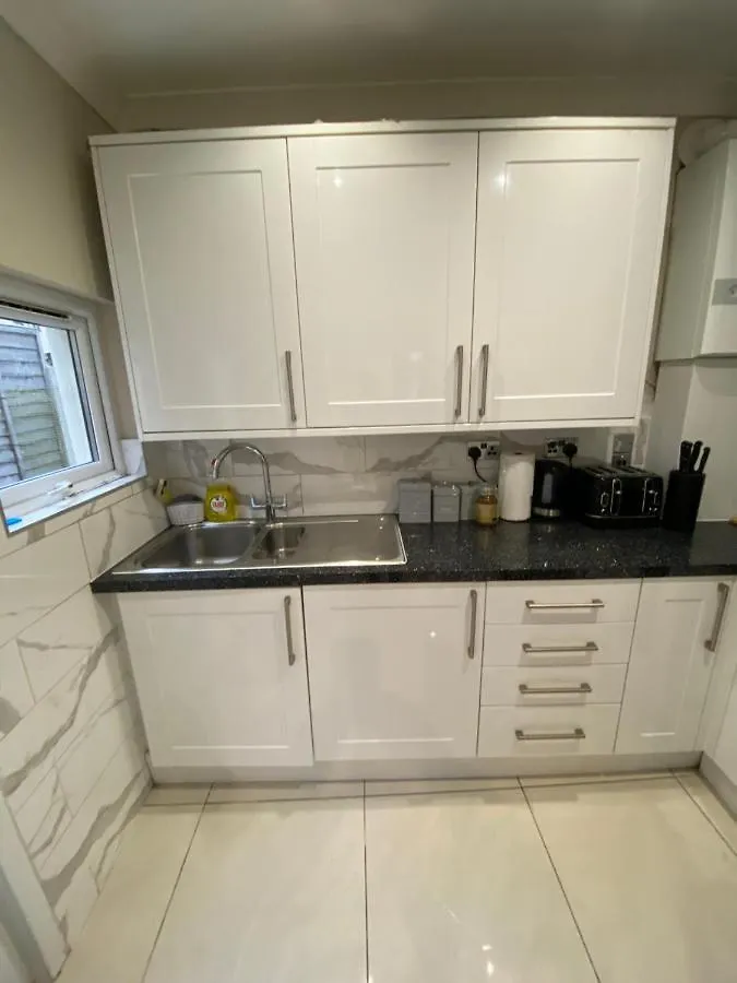 Apartment B&T Pleasure Homes - Southend United Kingdom