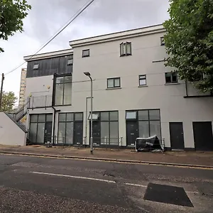  Apartment Stylish & Modern -