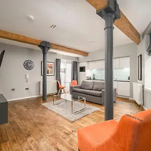 Destiny Scotland -the Malt House Apartment Edinburgh